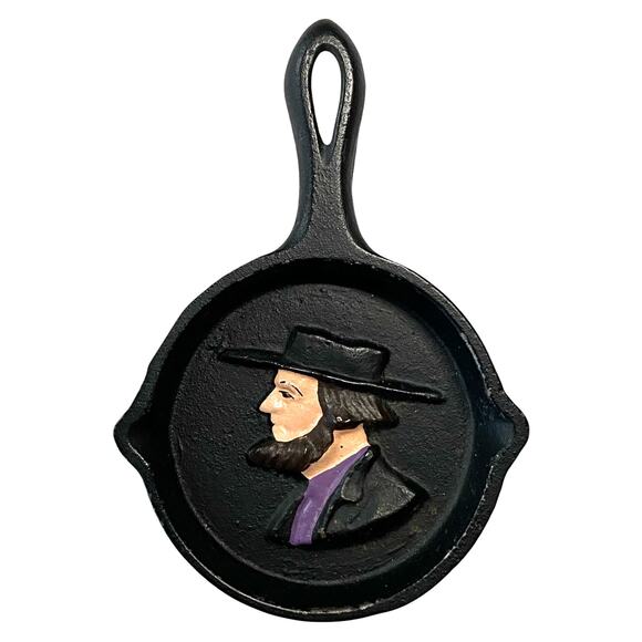 Mini Black Cast Iron Skillet Frying Pan Hand Painted Amish Man Woman Silhouette - Picture 3 of 10